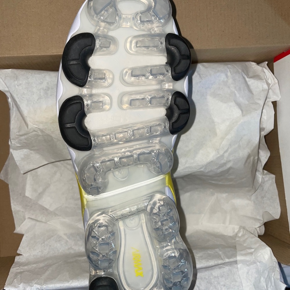 W Air Vapormax Plus